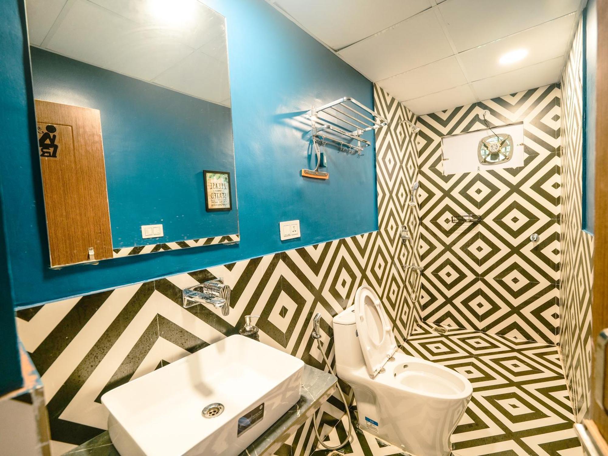 Hostel Hoztel Jollygrrant Doon Rāni Pokhri Zewnętrze zdjęcie