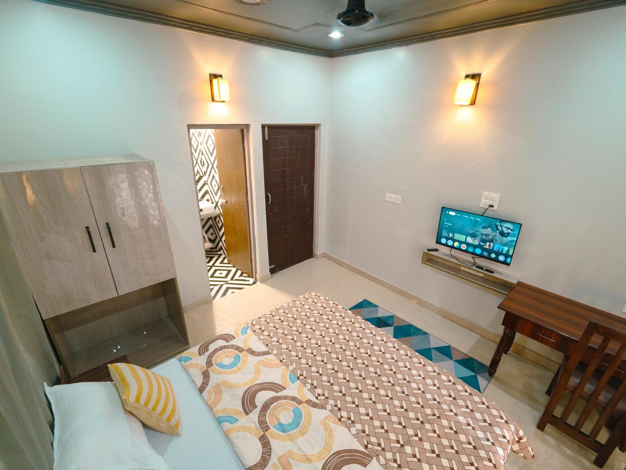 Hostel Hoztel Jollygrrant Doon Rāni Pokhri Zewnętrze zdjęcie