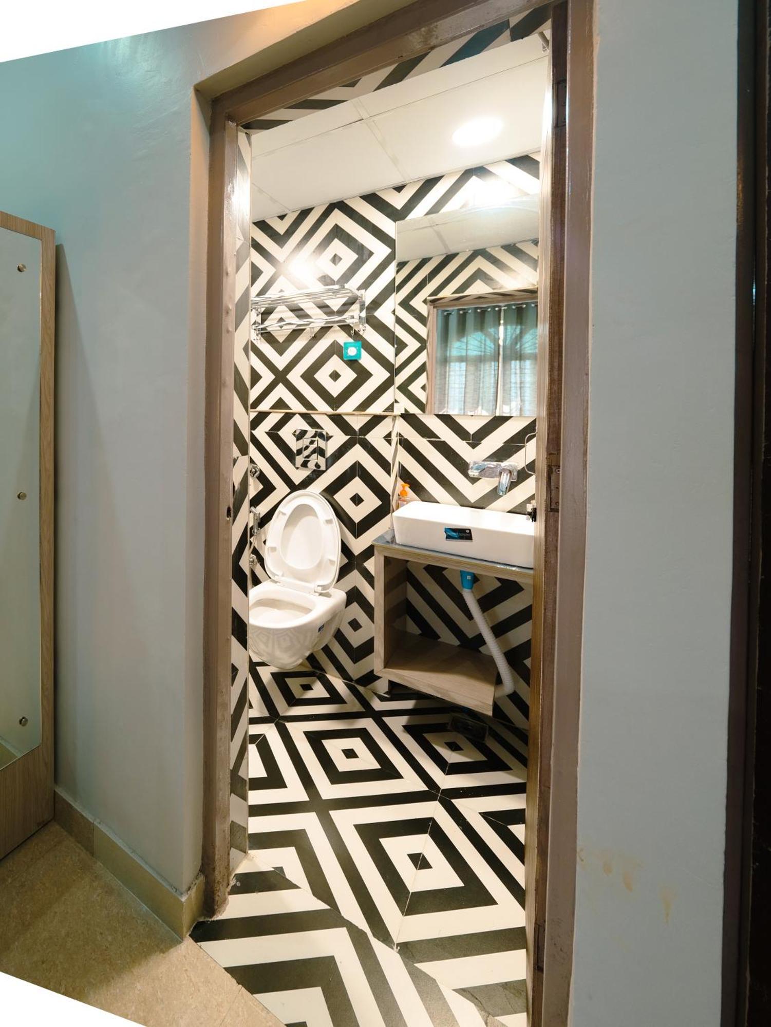 Hostel Hoztel Jollygrrant Doon Rāni Pokhri Zewnętrze zdjęcie